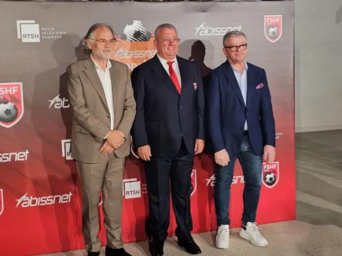 Prezantimi i parë i Abissnet Superiore